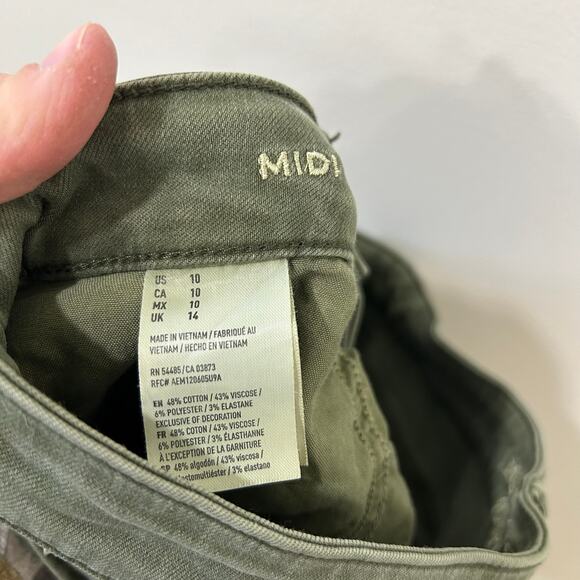 American Eagle Women's Sz 10 Green Mid Rise Midi Twill Jean Shorts Super Stretch - Picture 3 of 5